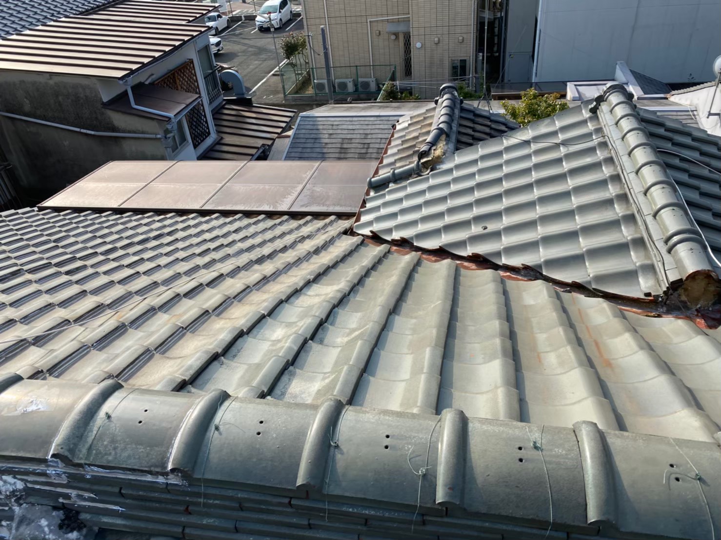 瓦の落下で現場調査開始